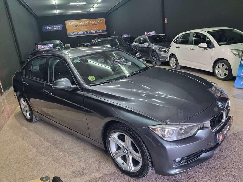 Usado BMW 318 143 CV (105 kW) 2012 Gris / plata Berlina