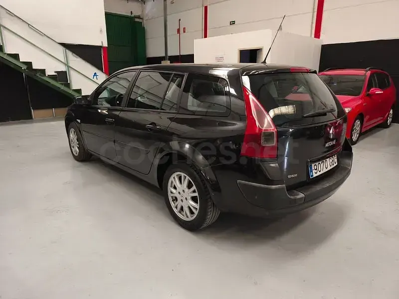 Usado Renault Mégane GrandTour Dynamique 105 CV (77 kW) 2008 Negro Familiar
