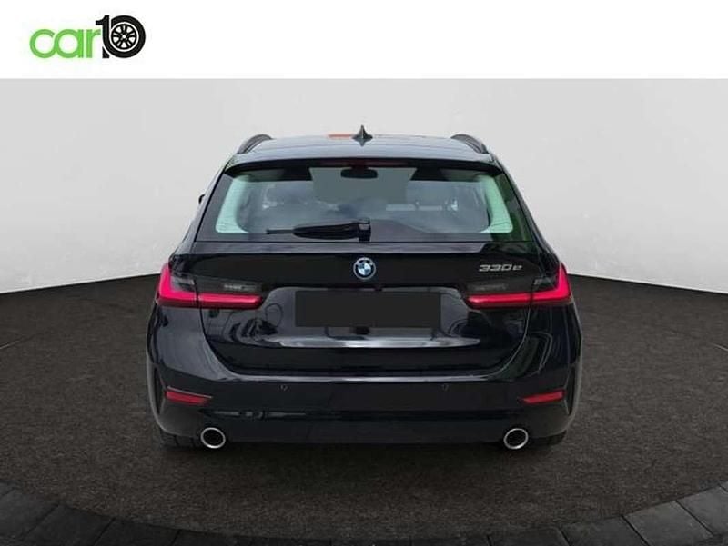Usado BMW 330e 292 CV (214 kW) 2021 Negro Familiar