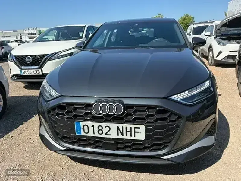 Usado Audi A3 Advanced Plus 150 CV (110 kW) 2025 Gris