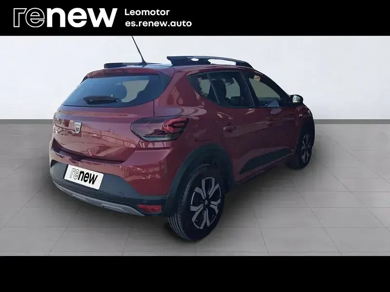 Usado Dacia Sandero Expression 100 CV (73 kW) 2022 Rojo Berlina