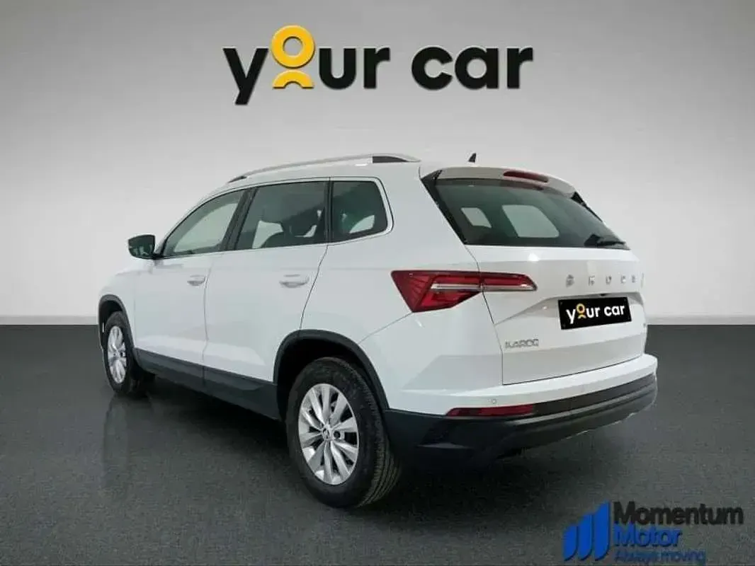 Käytetty Skoda Karoq Ambition 150 HP (110 kW) 2022 Valkoinen Katumaasturi