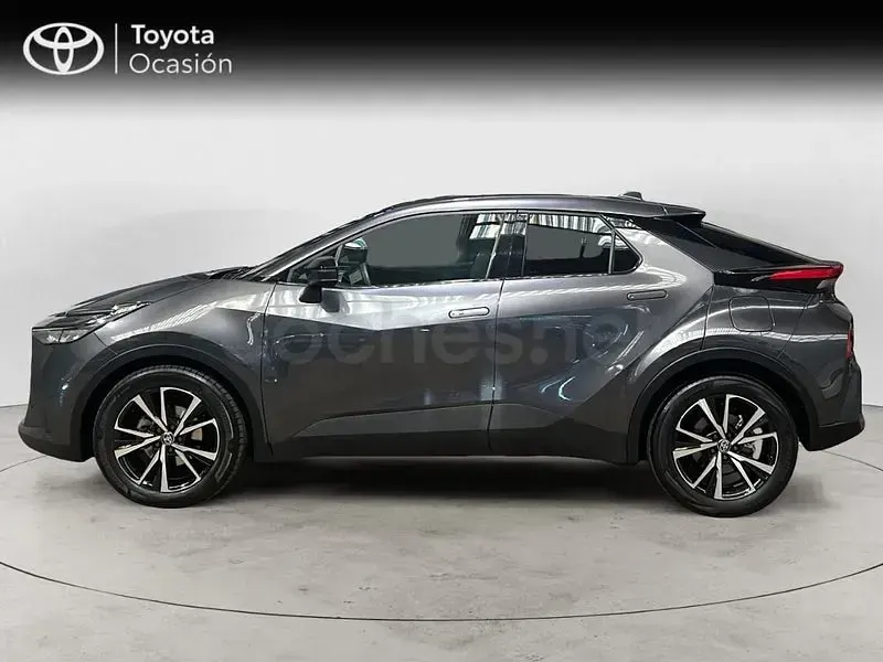 Usado Toyota C-HR Advance 140 CV (102 kW) 2025 Gris / plata SUV