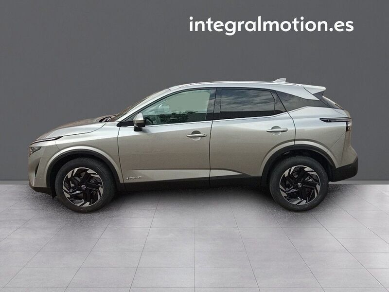 Plateado Usado 2024 Nissan Qashqai N-Connecta SUV | 35.300 € (Caro) - Imagen 1/4