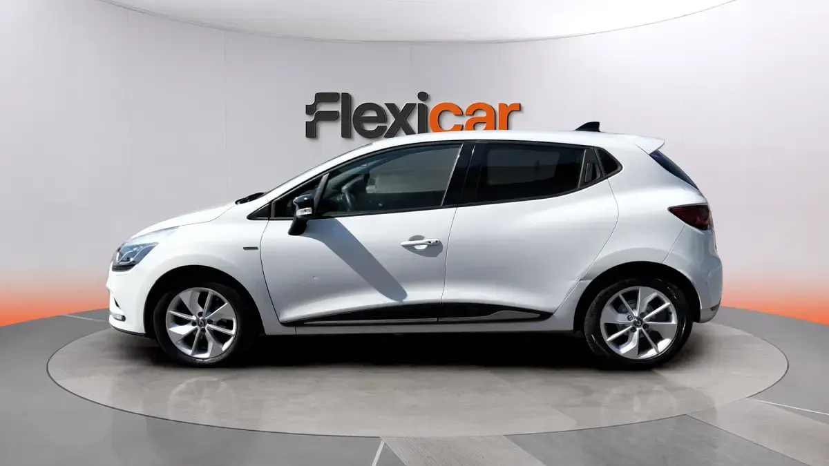 Usado Renault Clio IV LIMITED 90 CV (66 kW) 2017 Blanco Berlina