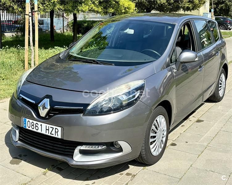 Usado Renault Scénic III Expression 115 CV (84 kW) 2014 Gris / plata Monovolumen