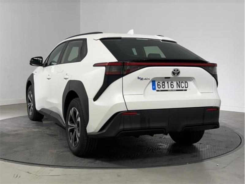 Occasion Toyota bZ4X Advance 150 kW (204 PK) 2024 Rood SUV