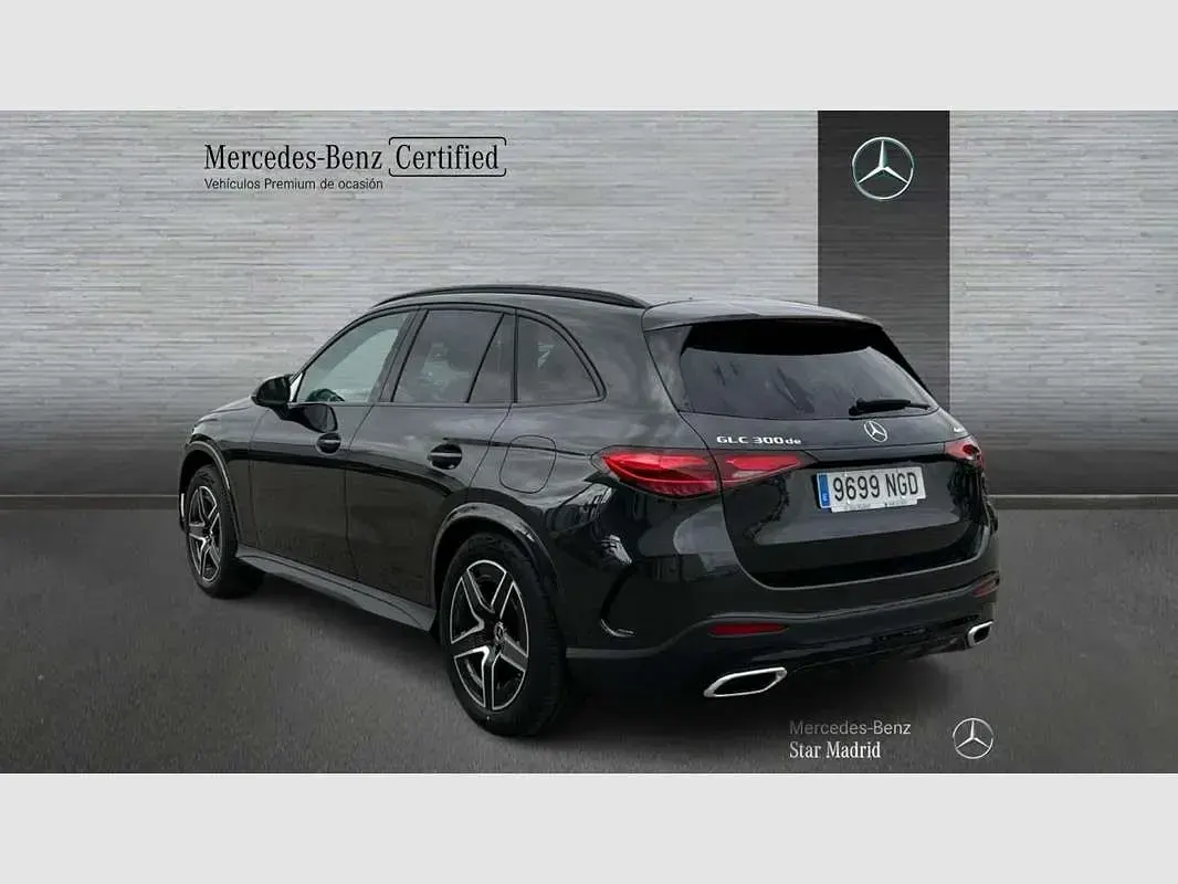 Usado Mercedes GLC300e 333 CV (244 kW) 2025 Gris SUV
