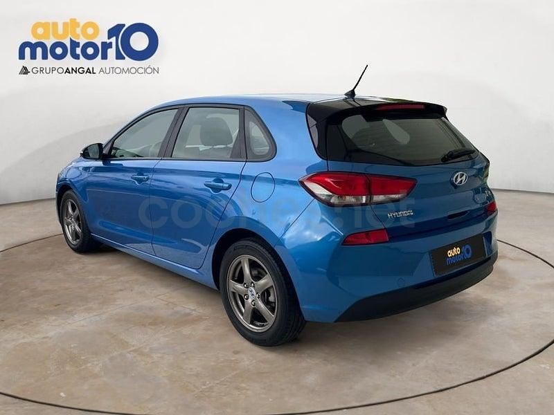 Begagnad Hyundai i30 120 HK (88 kW) 2017 Blå Sedan