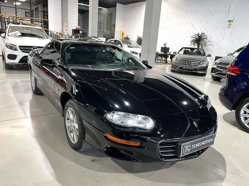 Negro Usado 2002 Chevrolet Camaro Coupe | 23.490 € - Imagen 1/4