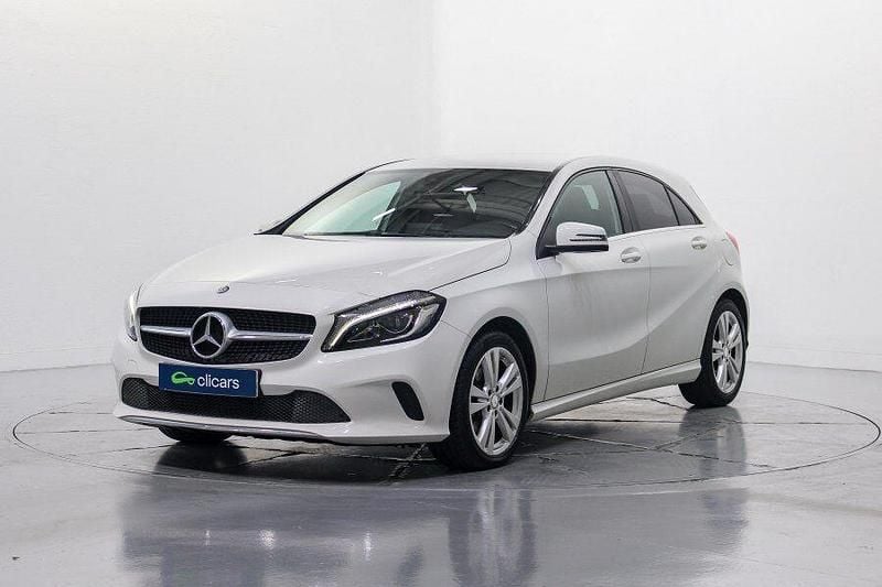 Usado Mercedes A200 Urban 136 CV (100 kW) 2016 Blanco Berlina