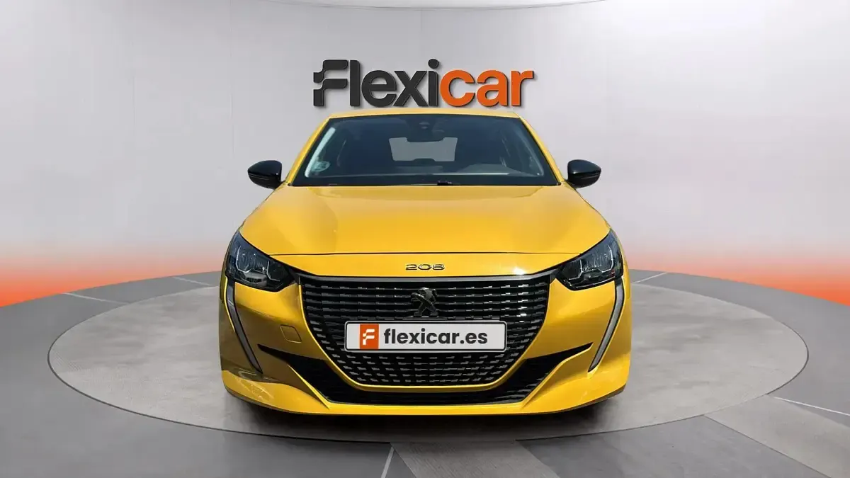 Usado Peugeot 208 Active 75 CV (55 kW) 2023 Amarillo Utilitario