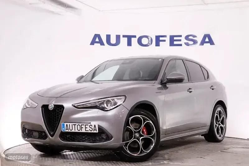 Usado Alfa Romeo Stelvio Veloce 210 CV (154 kW) 2021 Gris SUV