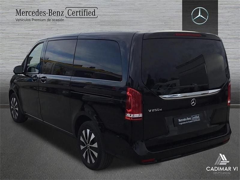 Usado Mercedes V250 190 CV (139 kW) 2023 Negro Monovolumen