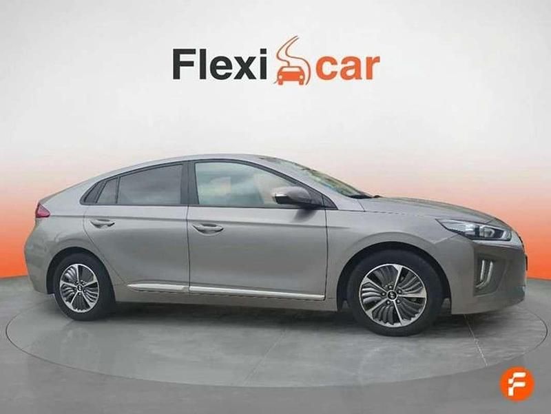 Usado Hyundai Ioniq 141 CV (103 kW) 2022 Beige Utilitario