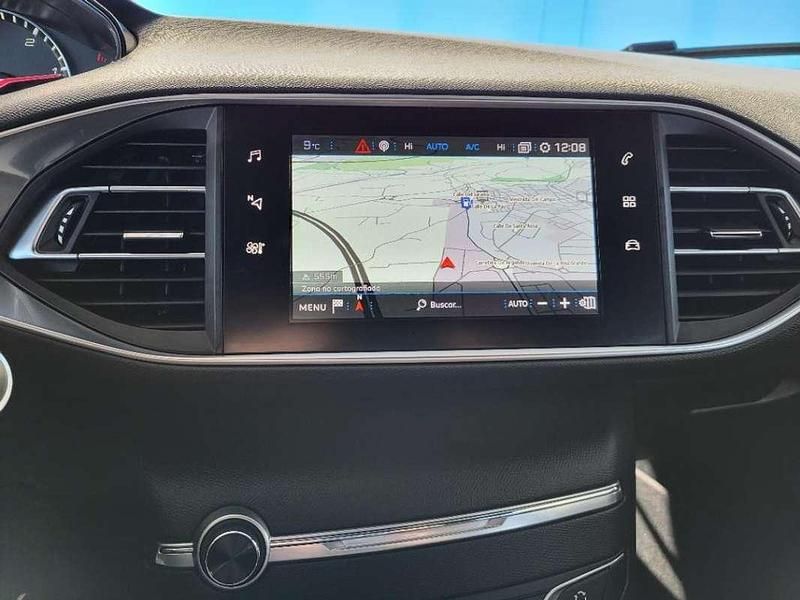 Usado Peugeot 308 SW GT-line 150 CV (110 kW) 2018 Azul Familiar