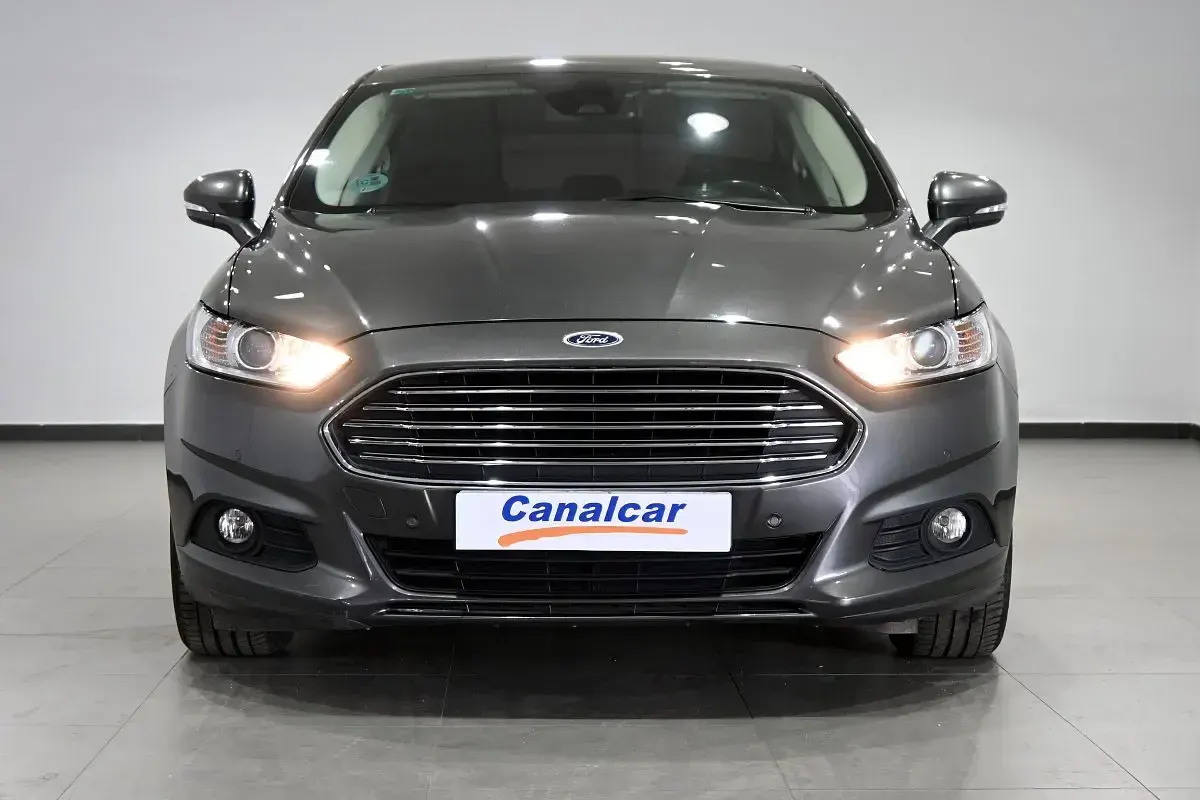 Usado Ford Mondeo Trend 150 CV (110 kW) 2017 Negro