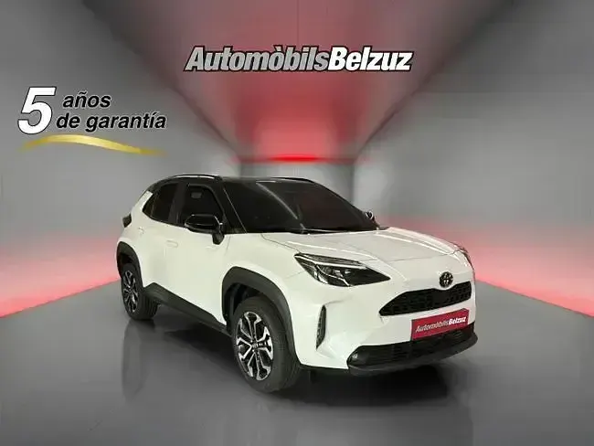 Usado Toyota Yaris Cross Active 116 CV (85 kW) 2024 Blanco SUV
