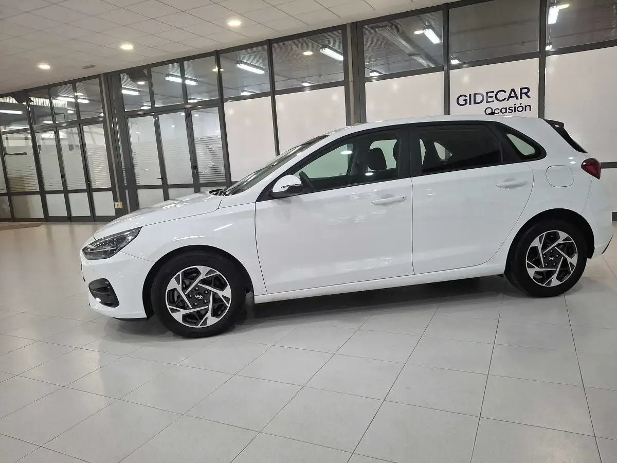 Usado Hyundai i30 99 CV (72 kW) 2024