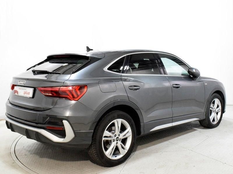 Usado Audi Q3 Sportback S-Line 150 CV (110 kW) 2023 Gris / plata SUV