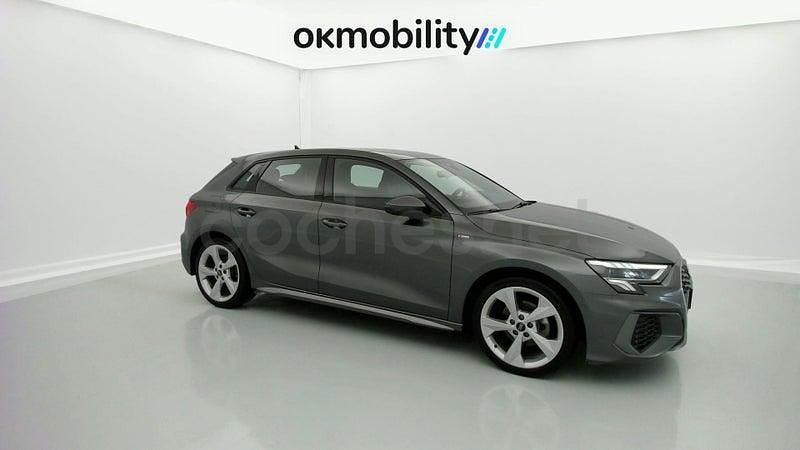 Usado Audi A3 S-Line 150 CV (110 kW) 2024 Gris / plata Berlina