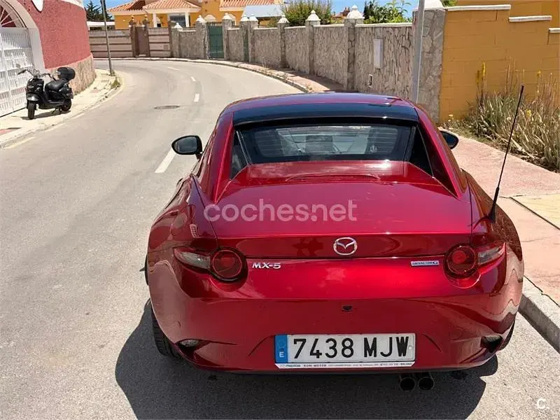 Usado Mazda MX5 Exclusive-Line 184 HP (135 kW) 2023 Vermelho Cabrios