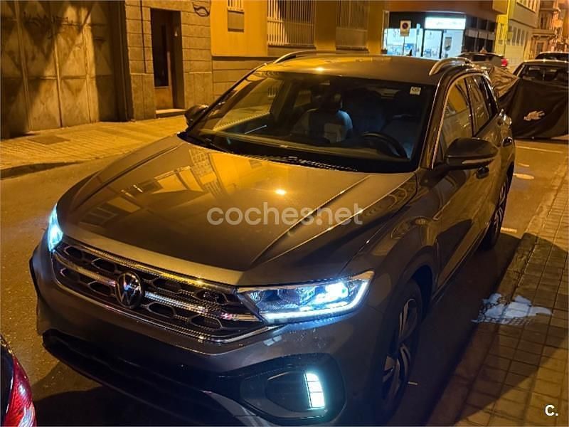 Usado VW T-Roc Advance 110 CV (80 kW) 2022 Gris / plata SUV