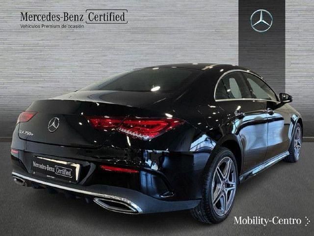 Usado Mercedes CLA250e 218 CV (160 kW) 2023 Negro noche Coupe