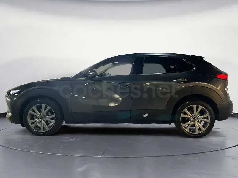 Usado Mazda CX-30 Exclusive-Line 140 CV (102 kW) 2025 Gris / plata SUV