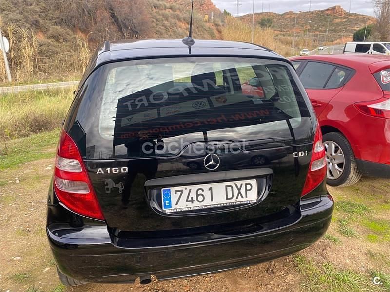 Usado Mercedes A160 Classic 102 CV (75 kW) 2005 Negro Monovolumen