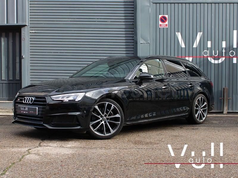 Usado Audi A4 354 CV (260 kW) 2018 Negro Familiar