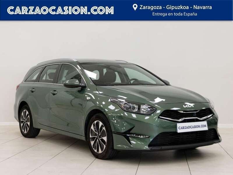 Verde Usado 2024 Kia Ceed Familiar | 19.900 € (Precio justo) - Imagen 1/4
