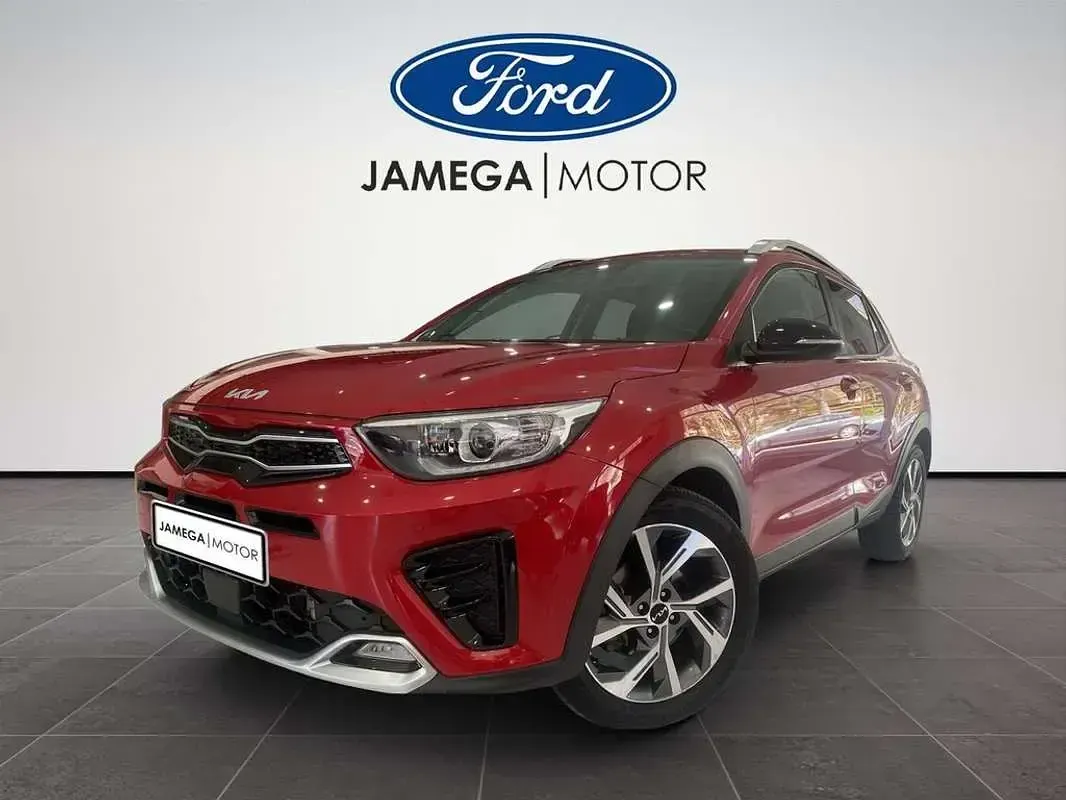 Usado Kia Stonic GT-Line 99 CV (72 kW) 2022 Rojo SUV