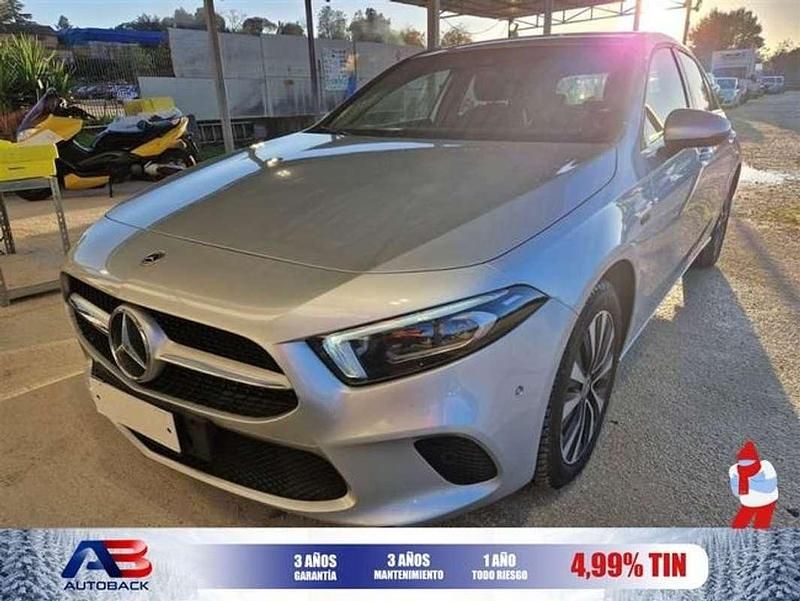 Usado Mercedes A250 218 CV (160 kW) 2021 Plateado Berlina