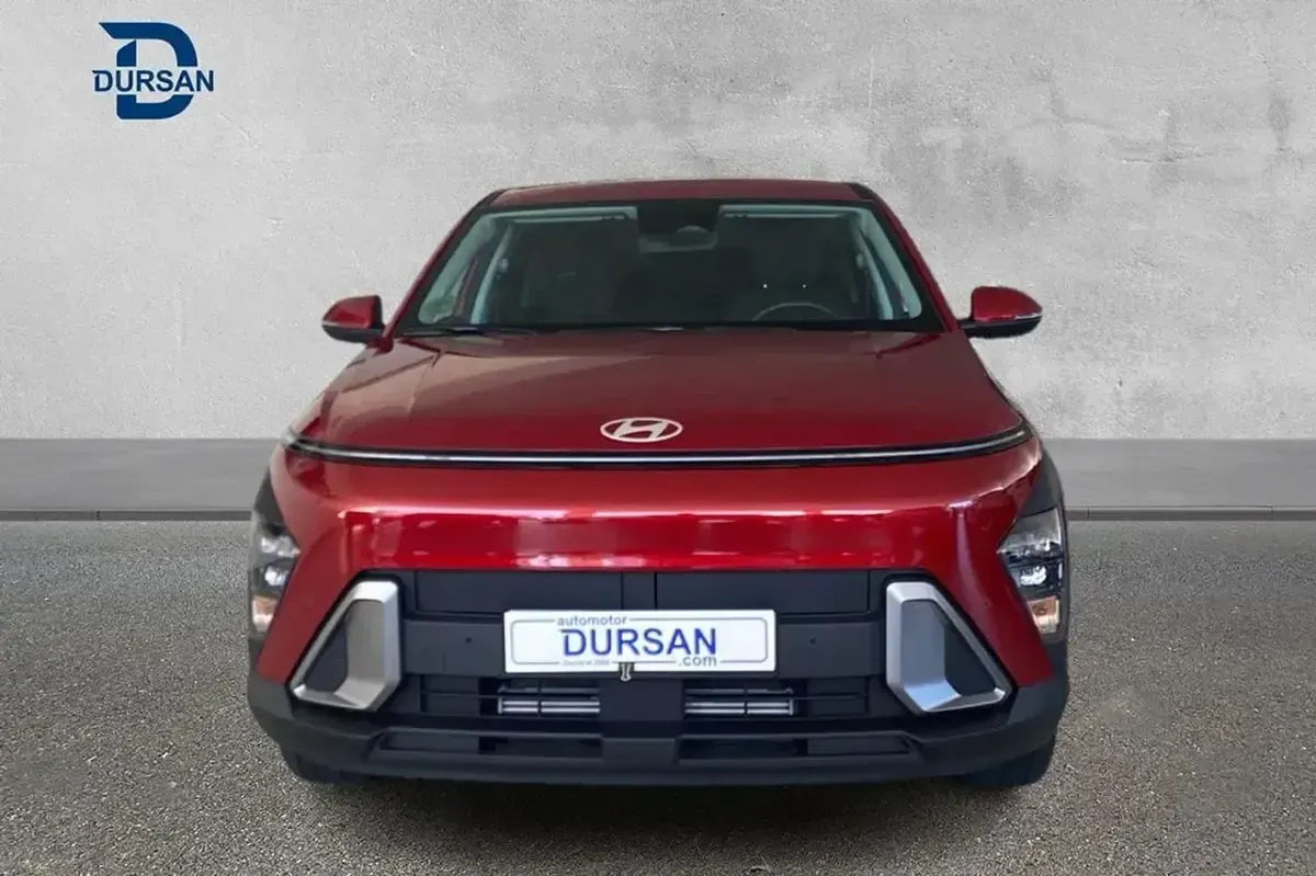 Usado Hyundai Kona 101 CV (74 kW) 2025 Rojo SUV