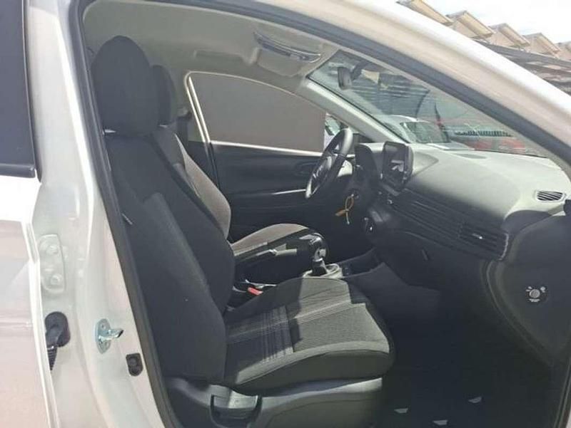 Nuevo Hyundai i20 101 CV (74 kW) 2025 Blanco Utilitario