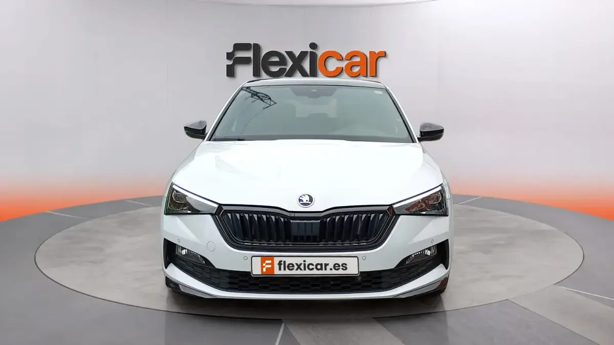 Usado Skoda 110 R Monte Carlo 150 CV (110 kW) 2023 Blanco Berlina