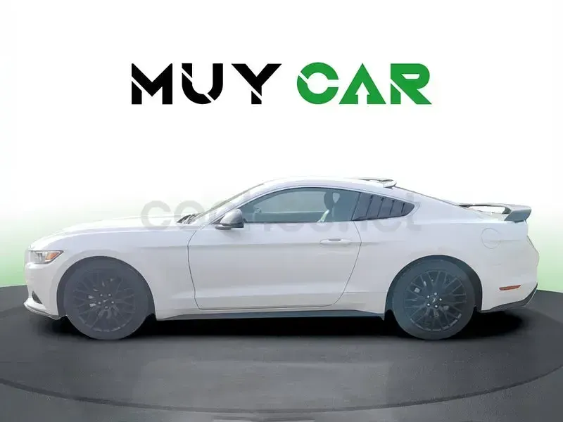 Usado Ford Mustang 310 CV (228 kW) 2016 Blanco Coupe