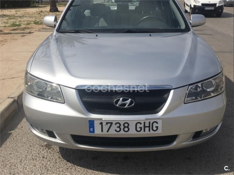 Gris / plata Usado 2008 Hyundai Sonata Comfort Berlina | 5000 € (Un poco caro) - Imagen 1/4