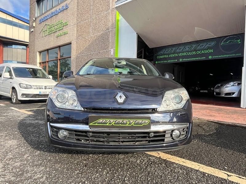 Usado Renault Laguna III Initiale 150 CV (110 kW) 2010 Azul Berlina