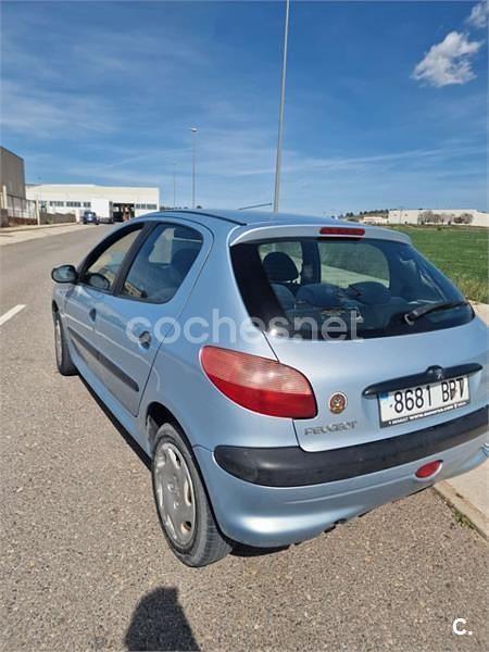 Begagnad Peugeot 206 70 HK (51 kW) 2001 Blå Sedan