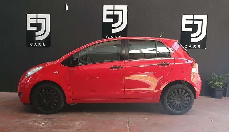 Brugt Toyota Yaris Live 69 HK (50 kW) 2010 Rød Hatchback