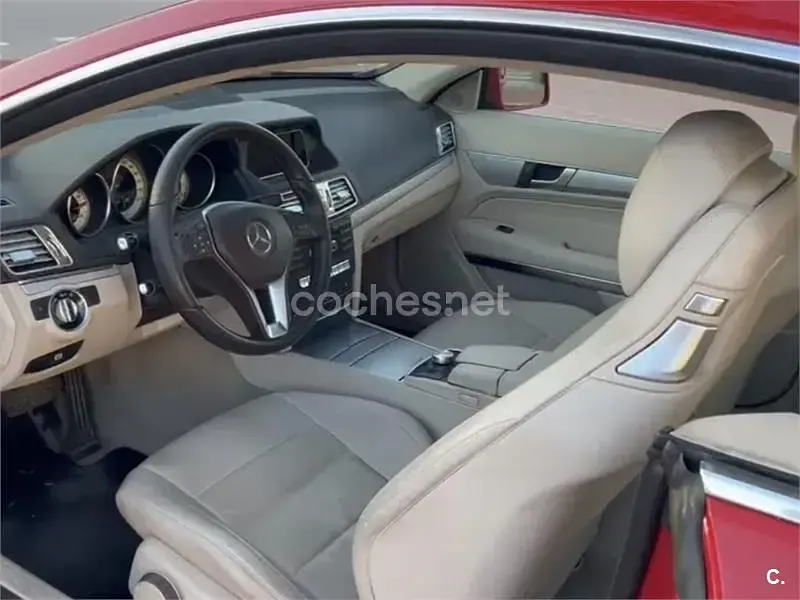 Usado Mercedes E200 184 CV (135 kW) 2014 Rojo Coupe