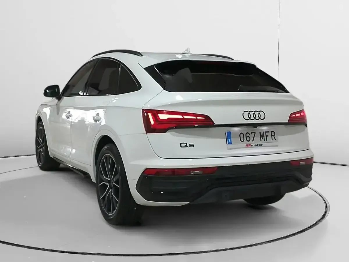 Używany Audi Q5 S-Line 163 KM (119 kW) 2023 Biały SUV