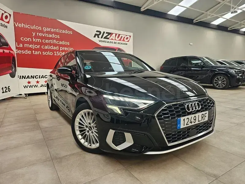 Usado Audi A3 116 CV (85 kW) 2021 Negro Berlina