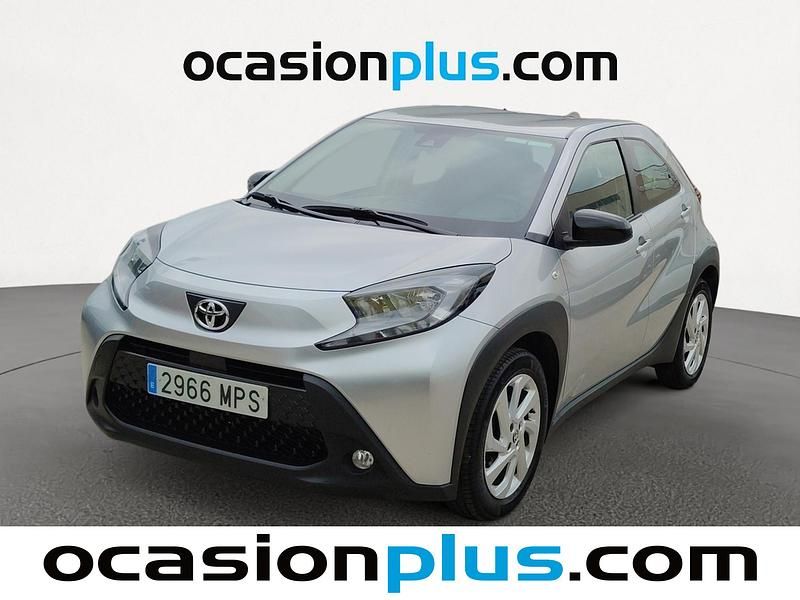 Gris Usado 2024 Toyota Aygo Play Utilitario | 14.082 € (Precio justo) - Imagen 1/4