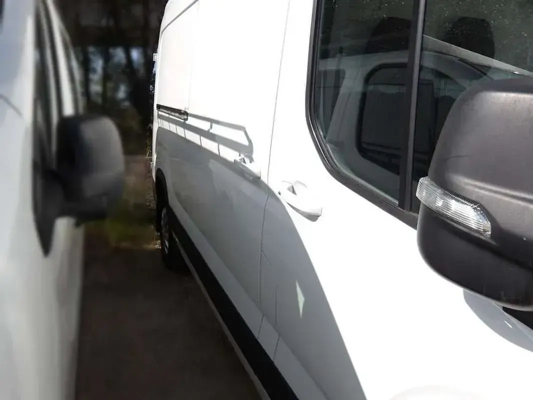 Usado Maxus V90 204 CV (150 kW) 2022 Blanco Van