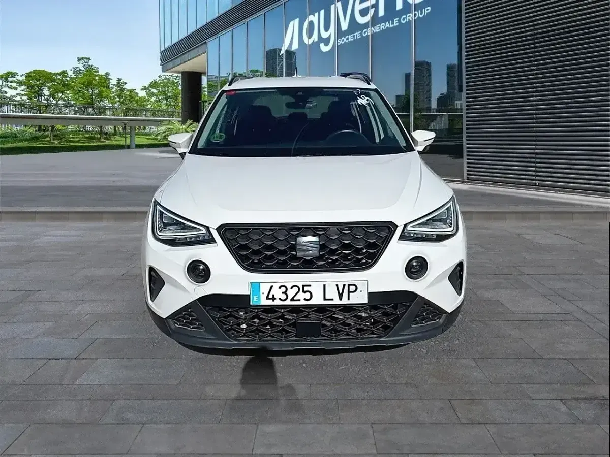 Usado Seat Arona Style 110 CV (80 kW) 2021 Blanco SUV