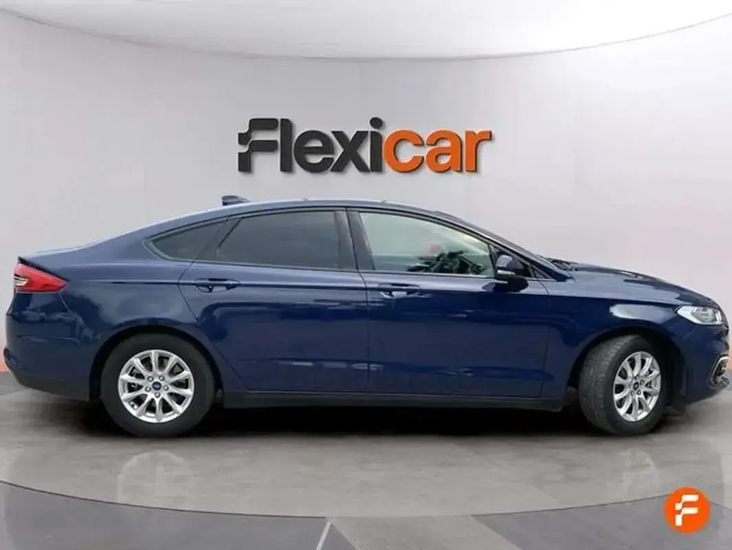 Usado Ford Mondeo Trend 188 CV (138 kW) 2021 Azul Familiar