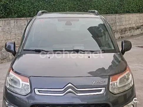 Usado Citroën C3 Picasso Attraction 92 CV (67 kW) 2014 Negro Monovolumen